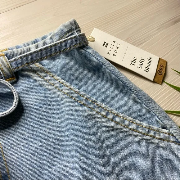 Billabong x Salty Blonde 🏝️ Denim Skirt - Picture 5 of 13